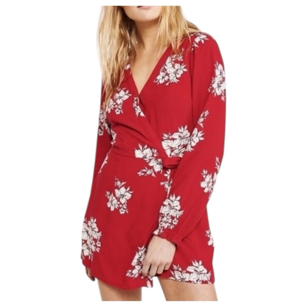 Abercrombie and Fitch Red Floral Romper size XS